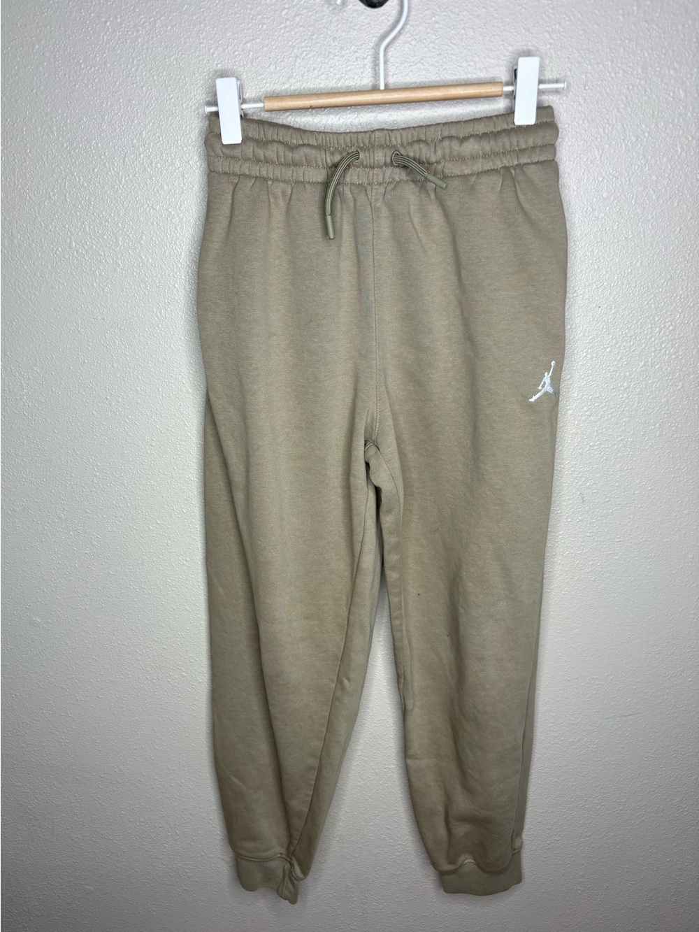 JORDAN- Youth Medium- Fleece Joggers/UNISEX-khaki/Tan